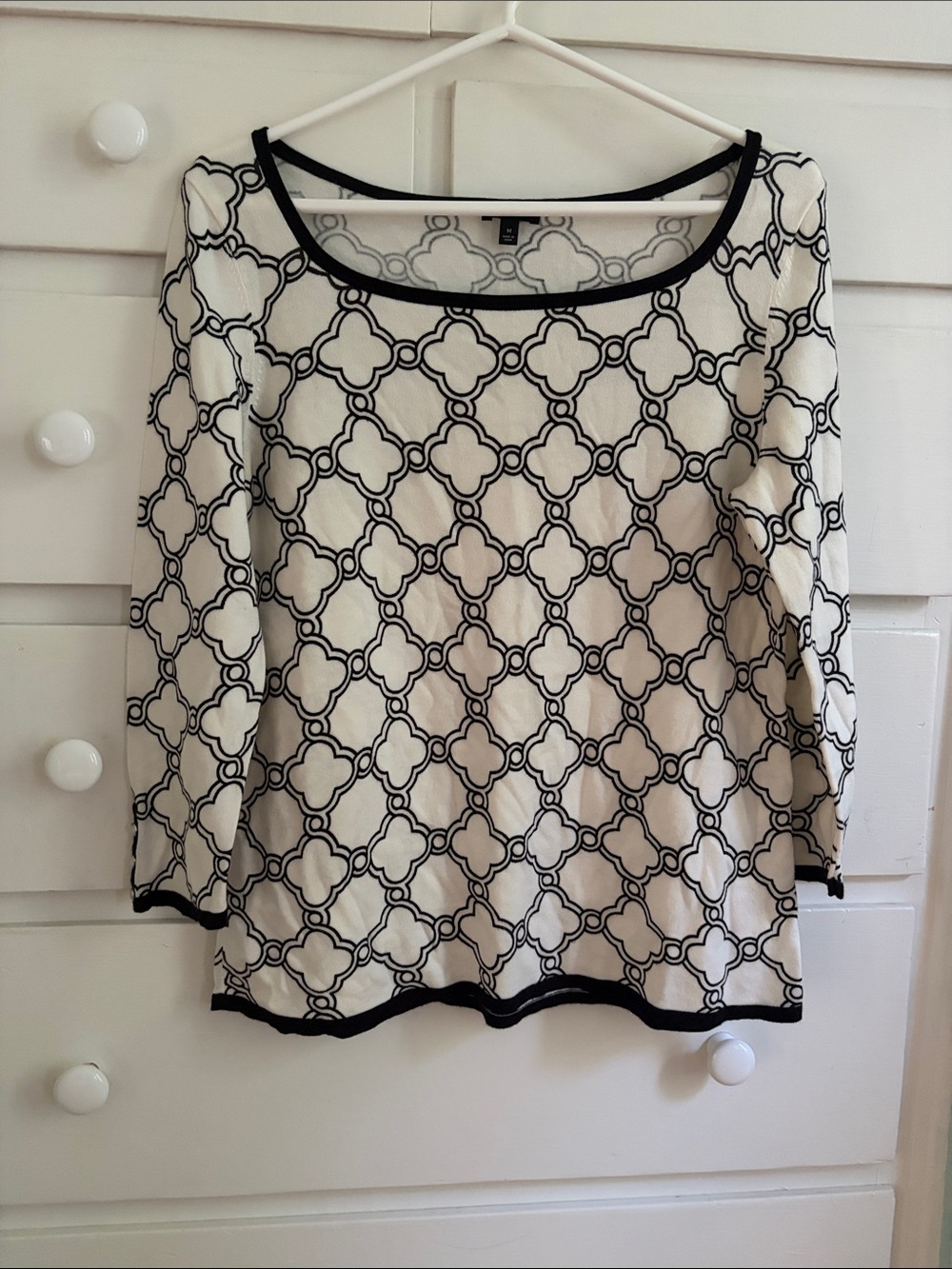 Talbots Black & White Geometric Scoop Neck Long Sleeve Top